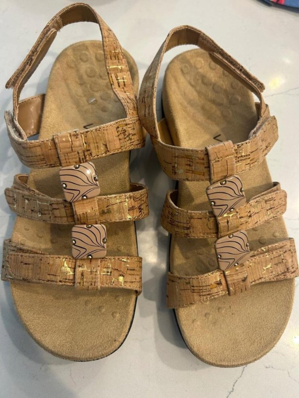 Vionic Women's Tan Sandals